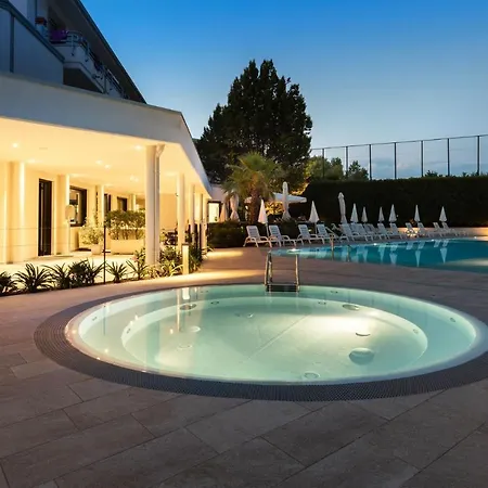 Du Parc 4* Сирмионе